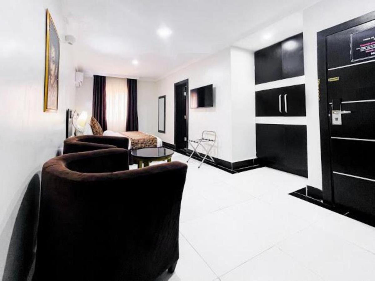Pasadena Suites Lekki Εξωτερικό φωτογραφία