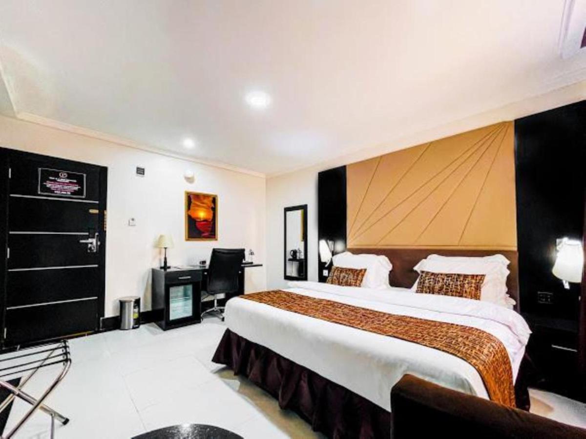 Pasadena Suites Lekki Εξωτερικό φωτογραφία
