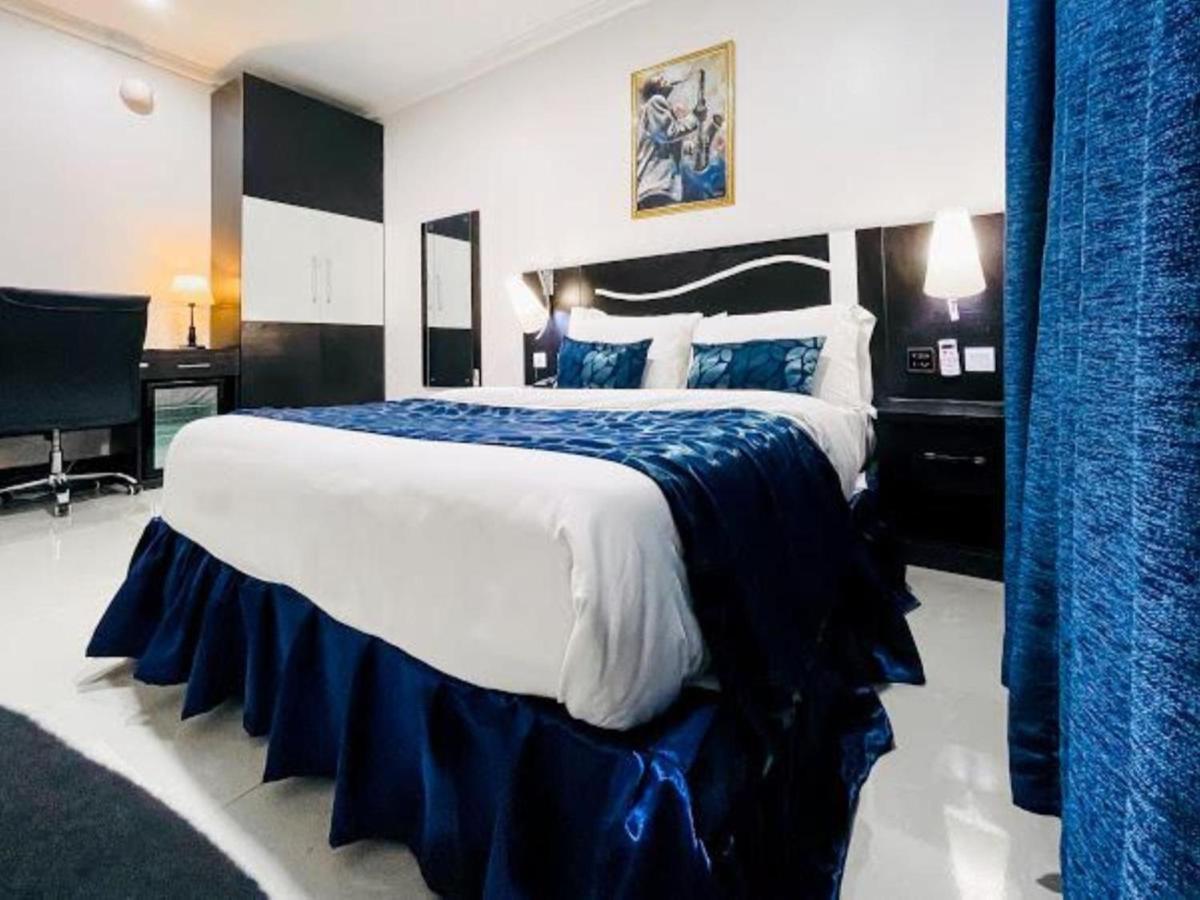 Pasadena Suites Lekki Εξωτερικό φωτογραφία