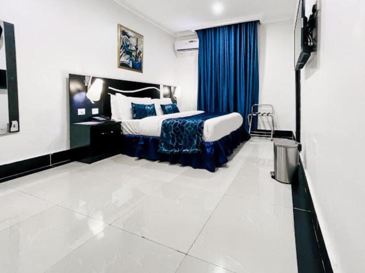 Pasadena Suites Lekki Εξωτερικό φωτογραφία